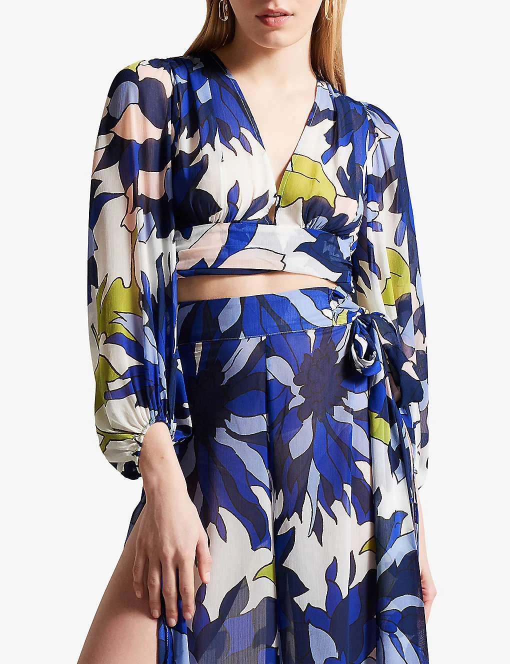 Ted Baker Chrysan Floral-print Cropped Crepe Top - Image 3