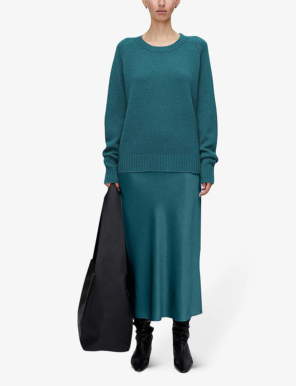 Joseph Round-neck Relaxed-fit Cashmere Jumper - Image 2