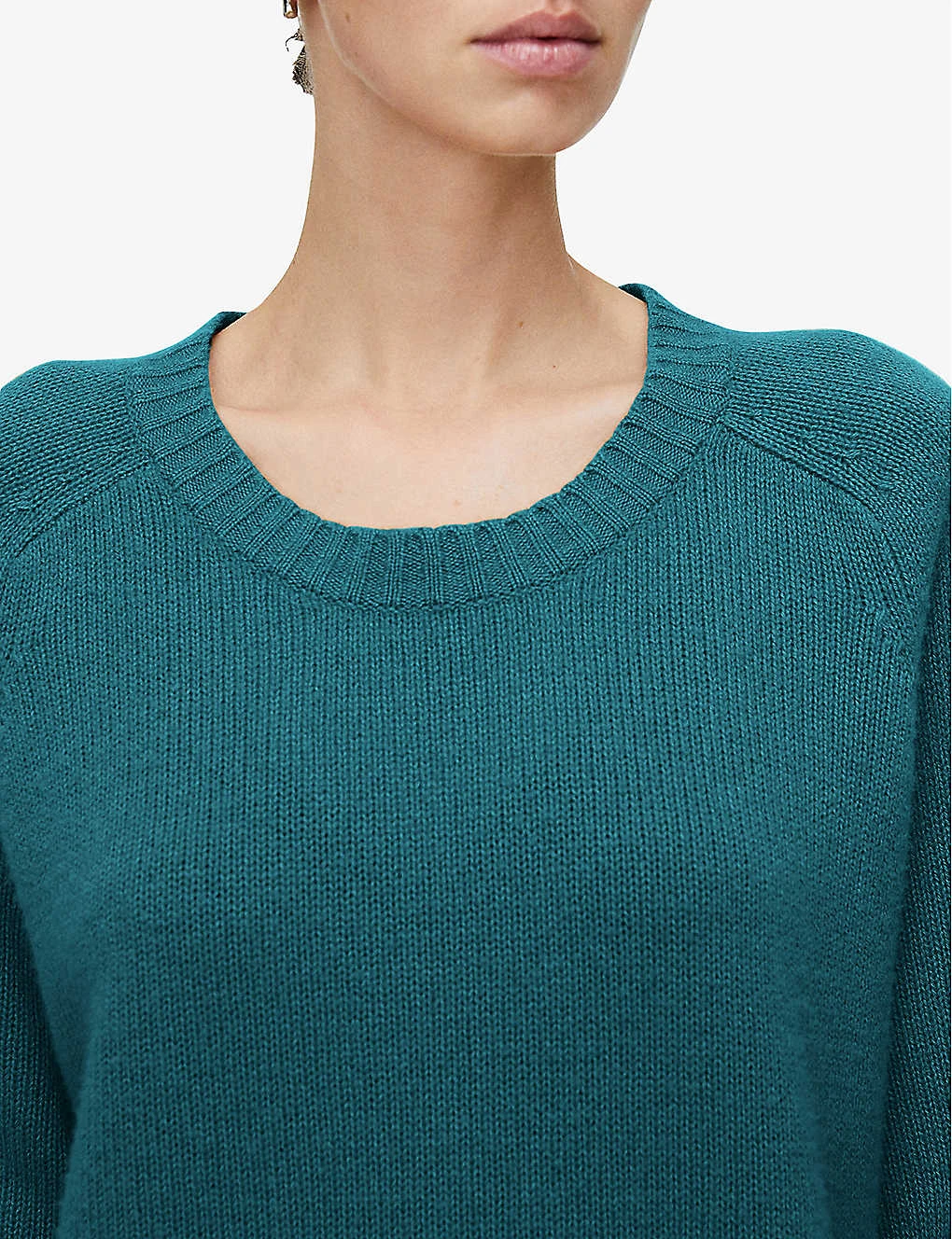 Joseph Round-neck Relaxed-fit Cashmere Jumper - Image 5